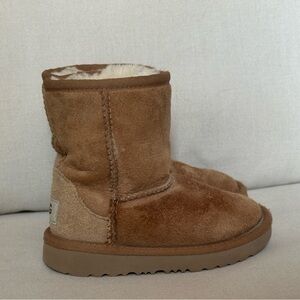 Toddler Uggs Size 8